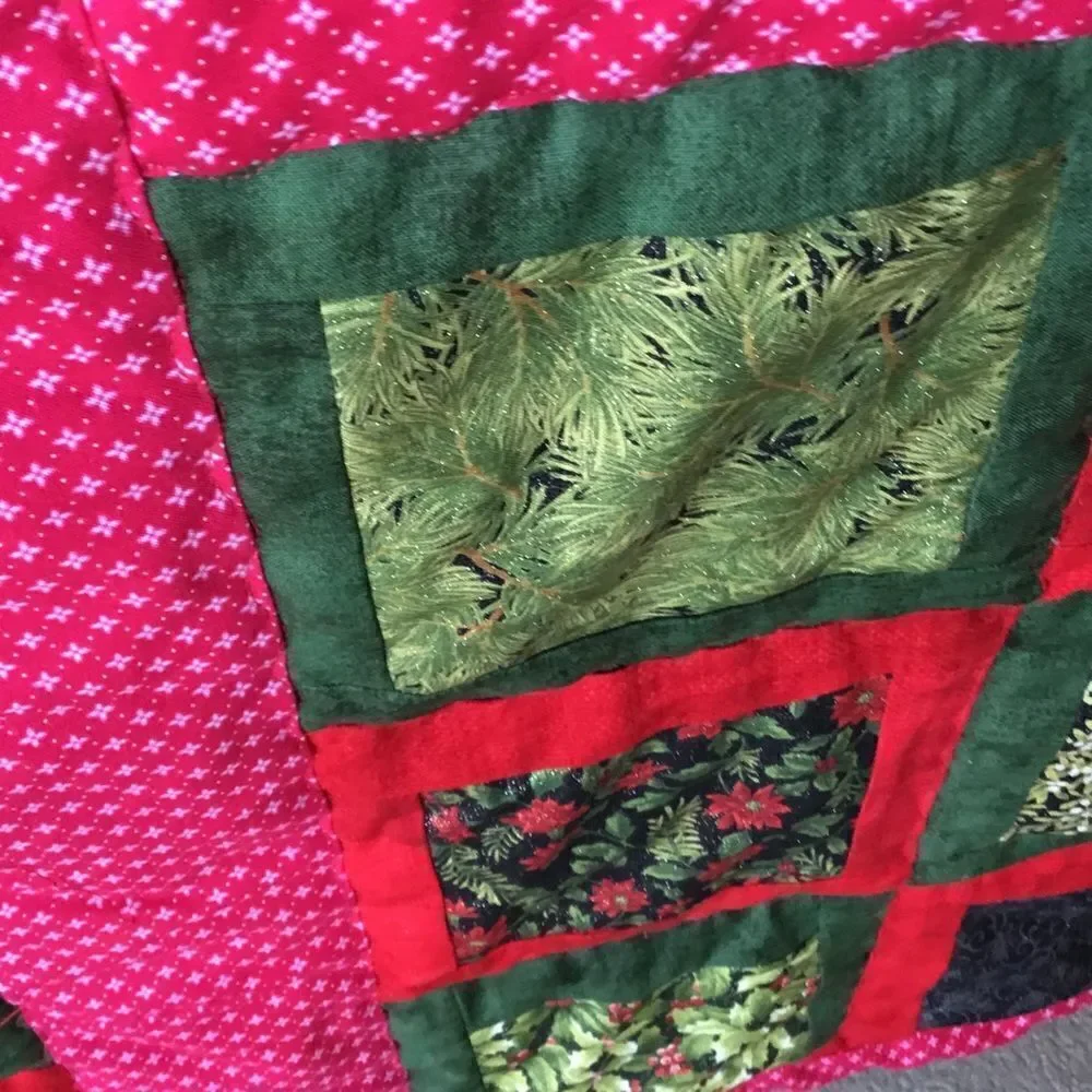 NWT Hand Crafted Holiday Sparkling Quilt